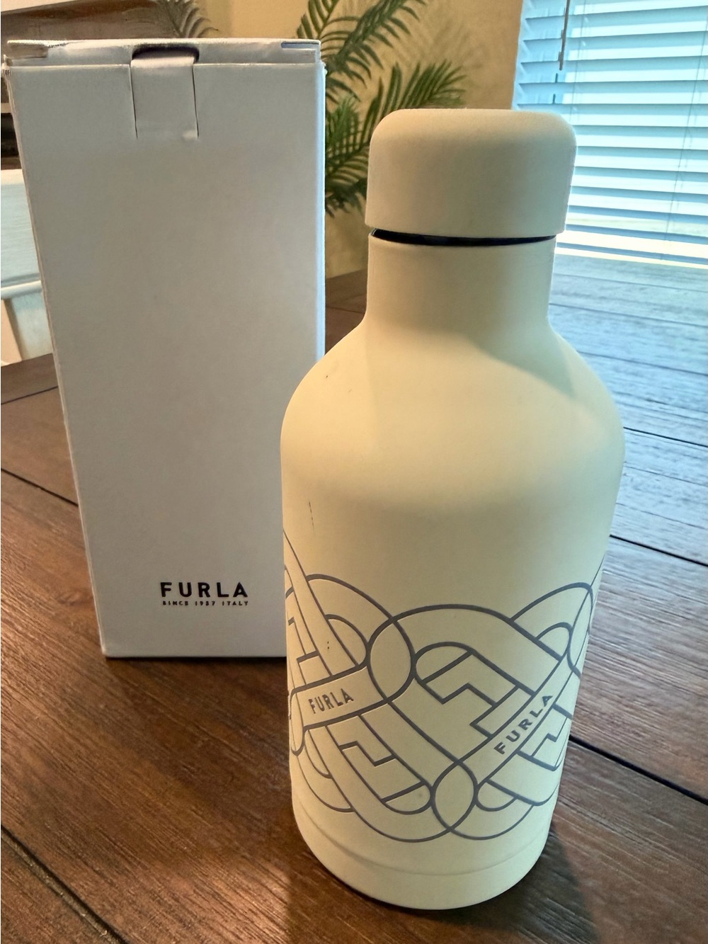 Furla NIB Stainless Steel Insulated Flask off-white w/Geometric Arch Logo - Picture 8 of 8